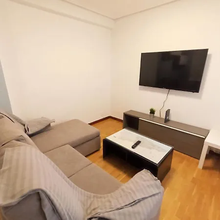 R2R - Apartamento Tito Oviedo - 621A Apartment