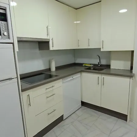 R2R - Apartamento Tito Oviedo - 621A *