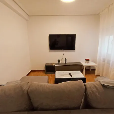 R2R - Apartamento Tito Oviedo - 621A Apartment *